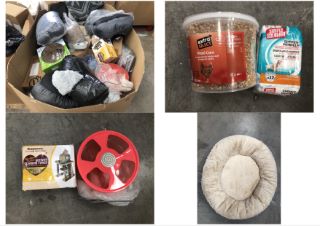 PALLET OF ASSORTED PET ITEMS TO INCLUDE KAYTEE RUN ABOUT BALL FOR SMALL PETS: LOCATION - BACK FLOOR(COLLECTION OR OPTIONAL DELIVERY AVAILABLE)