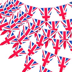 PALLET OF ASSORTED ITEMS TO INCLUDE UNION JACK BUNTING FOR PARTIES: LOCATION - BACK FLOOR(COLLECTION OR OPTIONAL DELIVERY AVAILABLE)