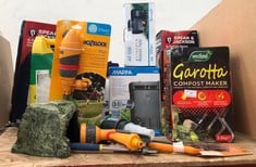 QUANTITY OF ASSORTED GARDEN ITEMS TO INCLUDE SPEAR & JACKSON 5L PRESSURE SPRAYER: LOCATION - LEFT RACK(COLLECTION OR OPTIONAL DELIVERY AVAILABLE)