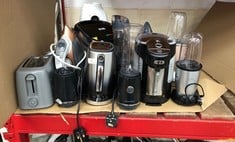 QUANTITY OF ASSORTED ITEMS TO INCLUDE RUSSELL HOBBS SILVER AND BLACK ELETRIC KETTLE: LOCATION - LEFT RACK(COLLECTION OR OPTIONAL DELIVERY AVAILABLE)