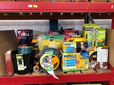 QUANTITY OF ASSORTED GARDEN ITEMS TO INCLUDE HOZELOCK PICO HOSE REEL: LOCATION - LEFT RACK(COLLECTION OR OPTIONAL DELIVERY AVAILABLE)