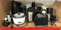 QUANTITY OF ASSORTED KITCHEN ITEMS TO INCLUDE DAEWOO SOUP MAKER: LOCATION - LEFT RACK(COLLECTION OR OPTIONAL DELIVERY AVAILABLE)