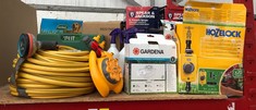 QUANTITY OF ASSORTED GARDEN ITEMS TO INCLUDE SPEAR & JACKSON 5L PRESSURE SPRAYER: LOCATION - LEFT RACK(COLLECTION OR OPTIONAL DELIVERY AVAILABLE)