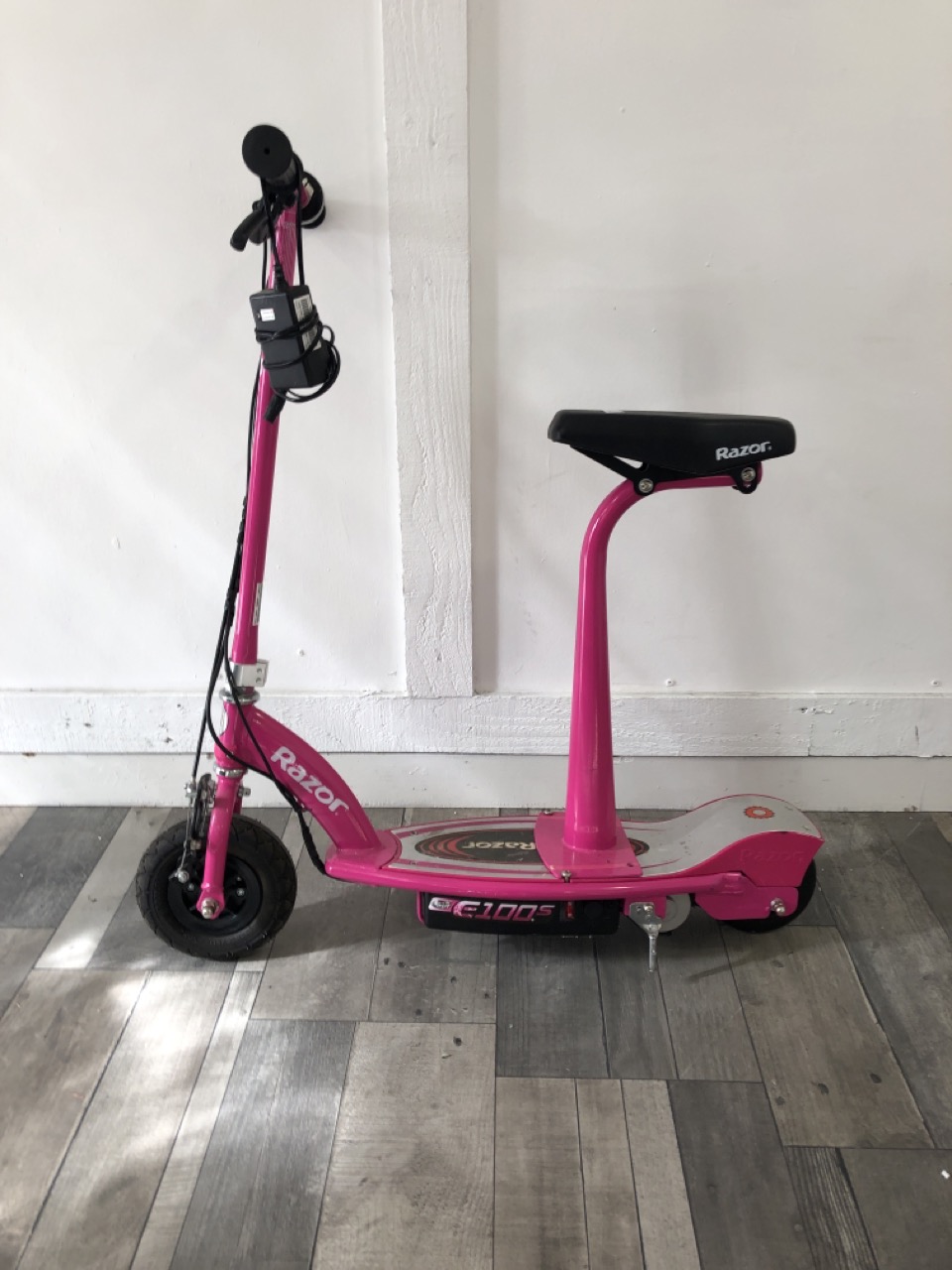 RAXOR E100S ELETRIC PINK KIDS SCOOTER WITH SEAT - COLLECTION ONLY - LOCATION BACK WALL