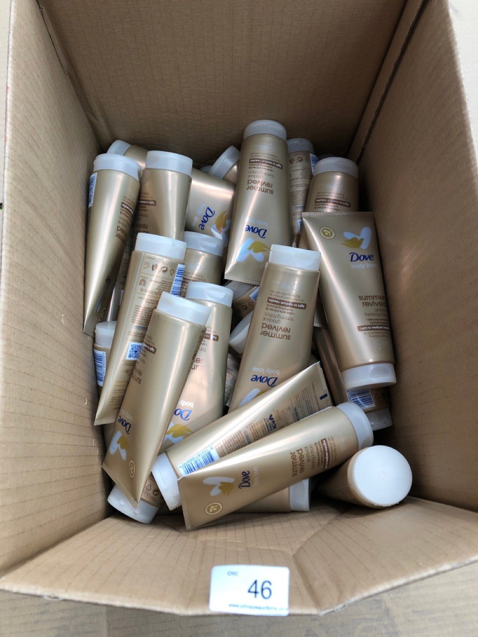 40X DOVE BODY LOVE SUMMER REVIVED GRADUAL TANNING LOTION - COLLECTION ONLY - LOCATION BACK WALL