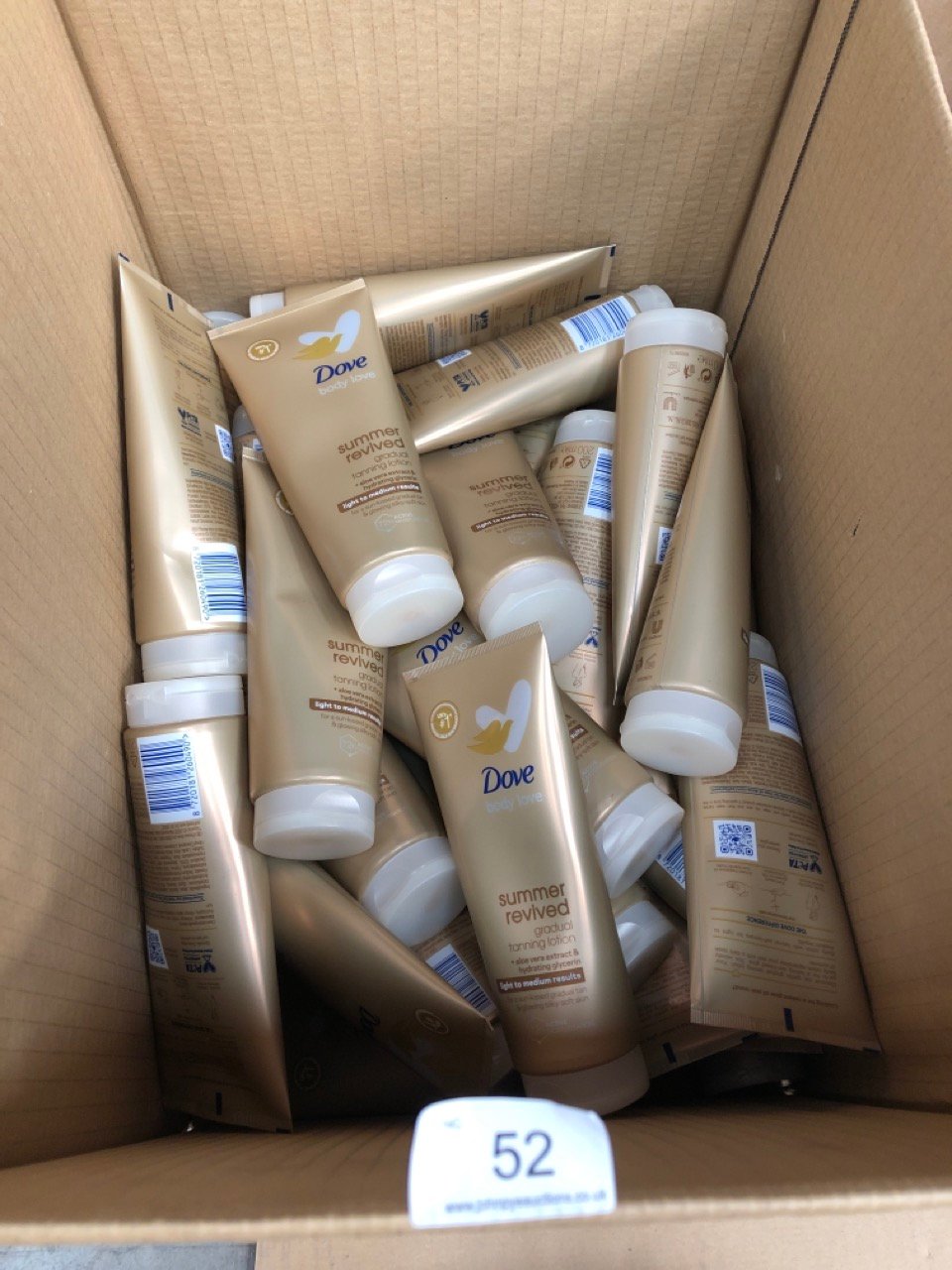 40X DOVE BODY LOVE SUMMER REVIVED GRADUAL TANNING LOTION - COLLECTION ONLY - LOCATION BACK WALL