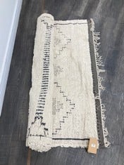 NKUKU MUREU RUG - NATURAL & BLACK 150X240CM (MR3702) RRP- £495