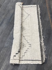 NKUKU MUREU RUG - NATURAL & BLACK 150X240CM (MR3702) RRP- £495