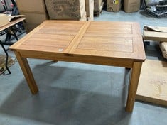 SOLID DARL OAK EXTENDING DINING TABLE