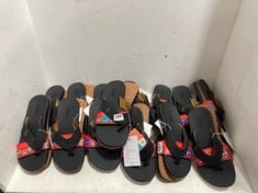 14 X FLOJOS MEN'S FLIP FLOPS - BLACK/BROWN - MIXED SIZES - UK 7/ UK 9