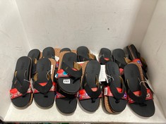 14 X FLOJOS MEN'S FLIP FLOPS - BLACK/BROWN - MIXED SIZES - UK 7/8/9/10