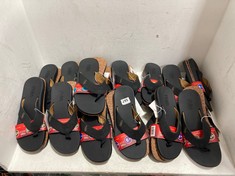 14 X FLOJOS MEN'S FLIP FLOPS - BLACK/BROWN - MIXED SIZES - UK 7/8/9/11