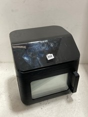 INSTANT AIR FRYER OVEN IN BLACK