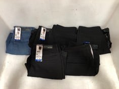 6 X ASSORTED DKNY JEANS SHORTS TO INCLUDE MEDIUM WASHED DENIM BLUE SIZE 6/10