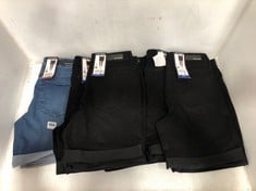 6 X ASSORTED DKNY JEANS SHORTS TO INCLUDE BLACK SIZE 6/10