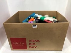 BOX OF ASSORTED CHILDREN'S CLOTHES / SHOES TO INCLUDE PEKKLE KID'S 4 PC PAJAMA SET - CHERRY - AGE 8YRS