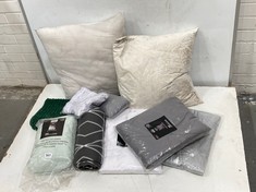 9 X ASSORTED ITEMS TO INCLUDE DREAMSCENE BY OHS FLEECE THROW - GEO CHARCOAL - SIZE 120X150CM