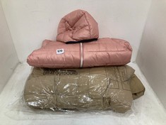 REGATTA DECIMA JACKET BARLEYCORN SIZE 12 TO INCLUDE CHAMPION HOODED PUFFER JACKET PINK SIZE 2XL