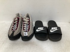 NIKE AIR MAX TRAINERS GREY/BLACK/NATURAL SIZE 6 TO INCLUDE NIKE SLIDE BLACK SIZE 5.5