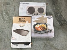 3 X ASSORTED KITCHEN ITEMS TO INCLUDE NINJA WOODFIRE ACCESSORIES FLAT PLATE 45X31CM