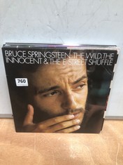 5 X ASSORTED VINYLS TO INCLUDE BRUCE SPRINGSTEEN THE WILD, THE INNOCENT & THE E STREET SHUFFLE VINYL