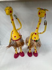 4 X STONE THE CROWS LARGE PAIR OF DANCING GIRAFFES - TOTAL RRP £152