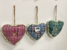 8 X STONE THE CROWS SET OF THREE HEARTS - ASSOR.COLOURS - WIDTH 12.5CM - TOTAL RRP £144