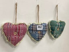 8 X STONE THE CROWS SET OF THREE HEARTS - ASSOR.COLOURS - WIDTH 12.5CM - TOTAL RRP £144