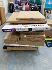 QTY OF ASSORTED ITEMS TO INCLUDE OPEN N STOP SAFETY GATE 9 X 21 CM (KERBSIDE PALLET DELIVERY)