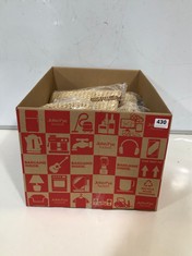 BOX OF APPROX 12 X ASSORTED BAGS TO INCLUDE SIMPLE STRAW WOVEN BAG NATURAL