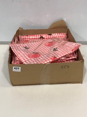 BOX OF APPROX 24 X APRONS PINK CHECK