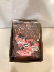 BOX OF APPROX 20 X ASSORTED CLOTHING TO INCLUDE CAMI TOP PINK FLORAL SIZE SM