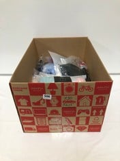 BOX OF APPROX 30 X ASSORTED ADULT CLOTHING TO INCLUDE SPECIALLY FOR YOU FLUFFY SOCKS 5-PACK MULTI