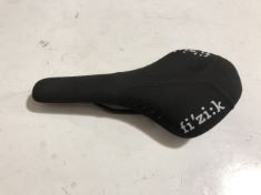 2X ASSORTED BIKE SEAT TO INCLUDE ANTARES R5 KIUM RAIL BLACK .