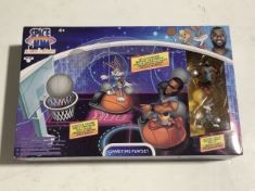 20 X SPACE JAM GAMETIME PLAYSET .