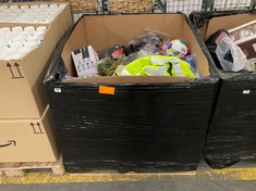 PALLET OF ASSORTED ITEMS TO INCLUDE UMBRELLA RAINBOW HUMIDIFIER LIGHT (KERBSIDE PALLET DELIVERY)