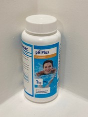 PALLET OF CLEAR WATER POOL & SPA CHEMICALS 1KG - PASSED DOM 05/2022 (COLLECTION ONLY) (KERBSIDE PALLET DELIVERY)