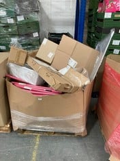 PALLET OF ASSORTED ITEMS TO INCLUDE PORTA PUZZLE BOARD, ARTIFICIAL GOLD CHRISTMAS TREE WITH LIGHTS (KERBSIDE PALLET DELIVERY)