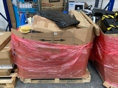 PALLET OF ASSORTED ITEMS TO INCLUDE GOLF HAZARD PUTTING MAT (KERBSIDE PALLET DELIVERY)