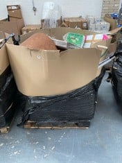 PALLET OF ASSORTED ITEMS TO INCLUDE BRAMBLE VACUUM STORAGE BAGS (KERBSIDE PALLET DELIVERY)