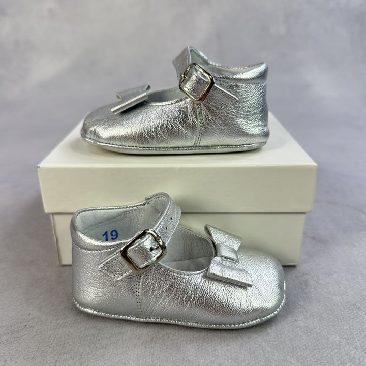 Andanines Baby Girls Metallic Silver Pre Walkers - Size 3(19) 9 Months