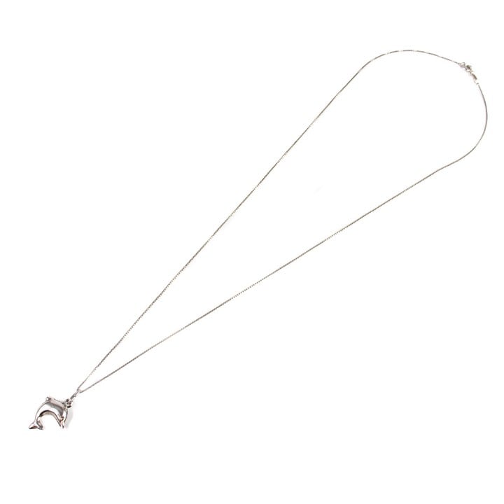 Silver Dolphin Pendant, 2.5x1.5cm and Chain, 51cm, total weight 2.5g (VAT Only Payable on Buyers Premium)