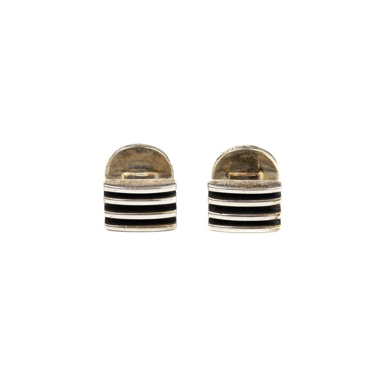 Silver Rectangle Grooved Pair of Cufflinks, 1.1x0.8cm, 6.3g (VAT Only Payable on Buyers Premium)