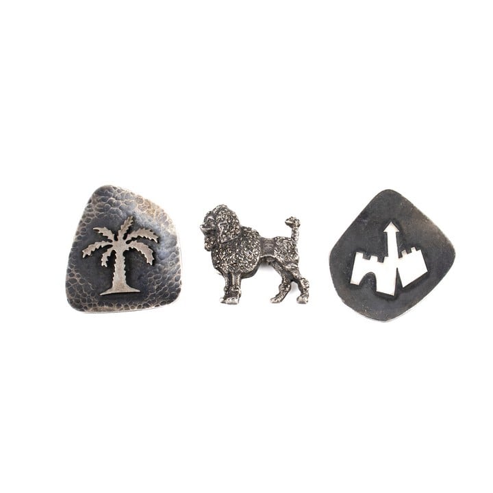 Silver Selection of Three Brooches (Palm Tree missing Fastening Pin), total weight 27.9g (VAT Only Payable on Buyers Premium)