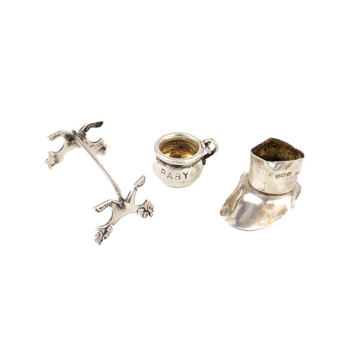 Silver Selection of Three Items including Baby Pot, total weight 14.8g (VAT Only Payable on Buyers Premium)