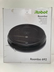 IROBOT ROOMBA 692 ROBOT HOOVER WITH WI-FI CONNECTION, THREE-STAGE CLEANING SYSTEM, PERSONALISED SUGGESTIONS, COMPATIBLE WITH YOUR VOICE ASSISTANT, BLACK - LOCATION 7A.