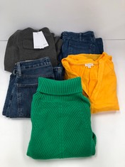 5 X PREMIUM DESIGNER CLOTHING ASSORTMENT INCLUDING GREEN JUMPER SIZE M (TOTAL  RRP. 785€) - LOCATION 23A.