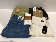 5 X PREMIUM DESIGNER CLOTHING ASSORTMENT INCLUDING CARHARTT SOCKS (TOTAL  RRP 564€) - LOCATION 31A.