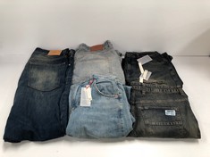 5 X PREMIUM DESIGNER CLOTHING ASSORTMENT INCLUDING JEANS SIZE 34W 32L (TOTAL  RRP 351€) - LOCATION 52A.