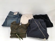 5 X PREMIUM DESIGNER CLOTHING ASSORTMENT INCLUDING MOTEL T-SHIRT SIZE S (TOTAL  RRP 403€) -LOCATION 16A.